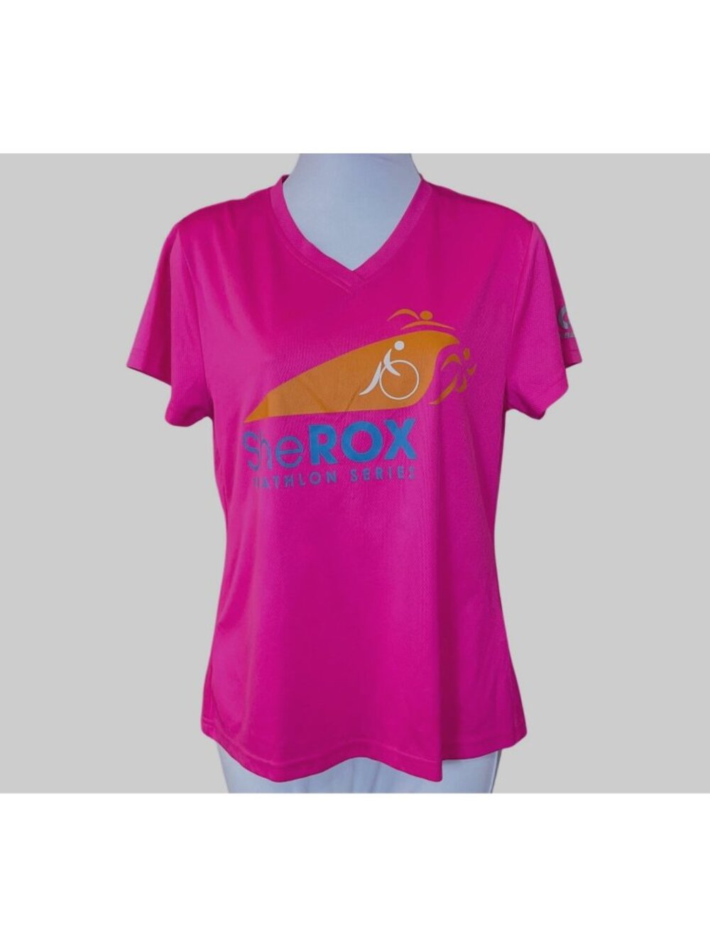 Green Layer SheROX Triathlon Series Womens V-Neck Athletic Mesh Tech SS Top M